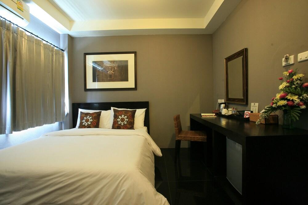 Lilu Chiang Mai Hotel Exterior photo